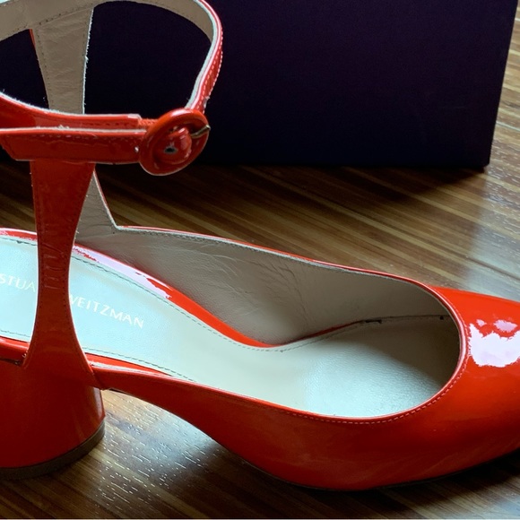 Stuart Weitzman Shape Patent Leather Pumps - Picture 5 of 8